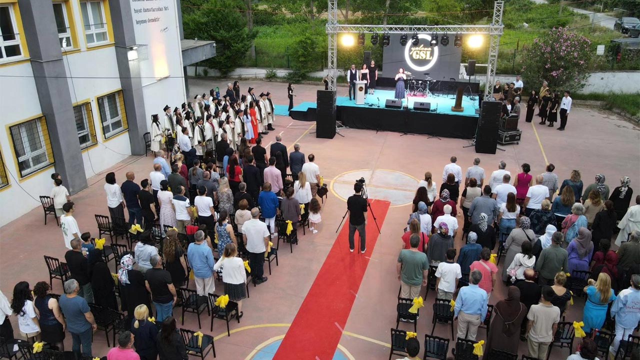 Yalova Guzel Sanatlar Lisesi Mezuniyet Coskusu (3)