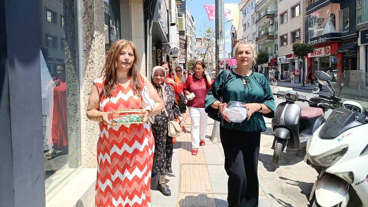 Yalova Iyi Parti Merkez Ilce Baskanlik Babalar Gun Etkinlik (2)