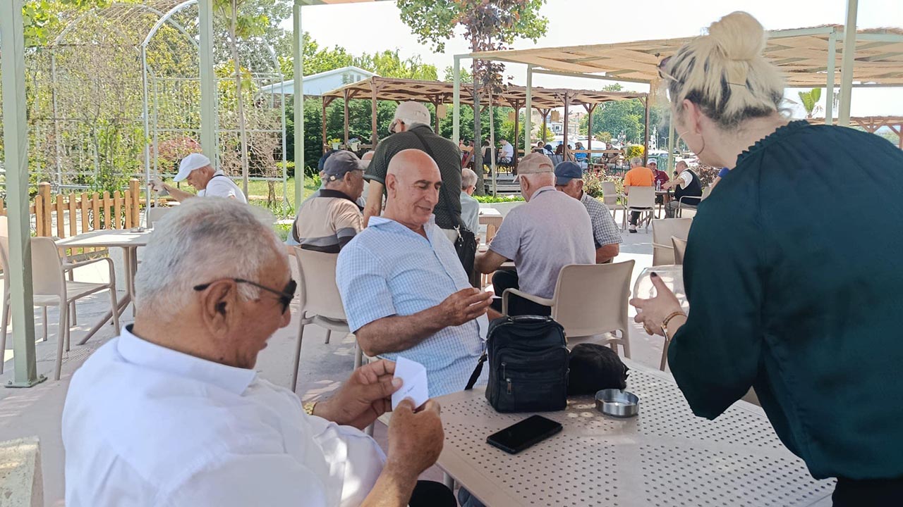 Yalova Iyi Parti Merkez Ilce Baskanlik Babalar Gun Etkinlik (3)