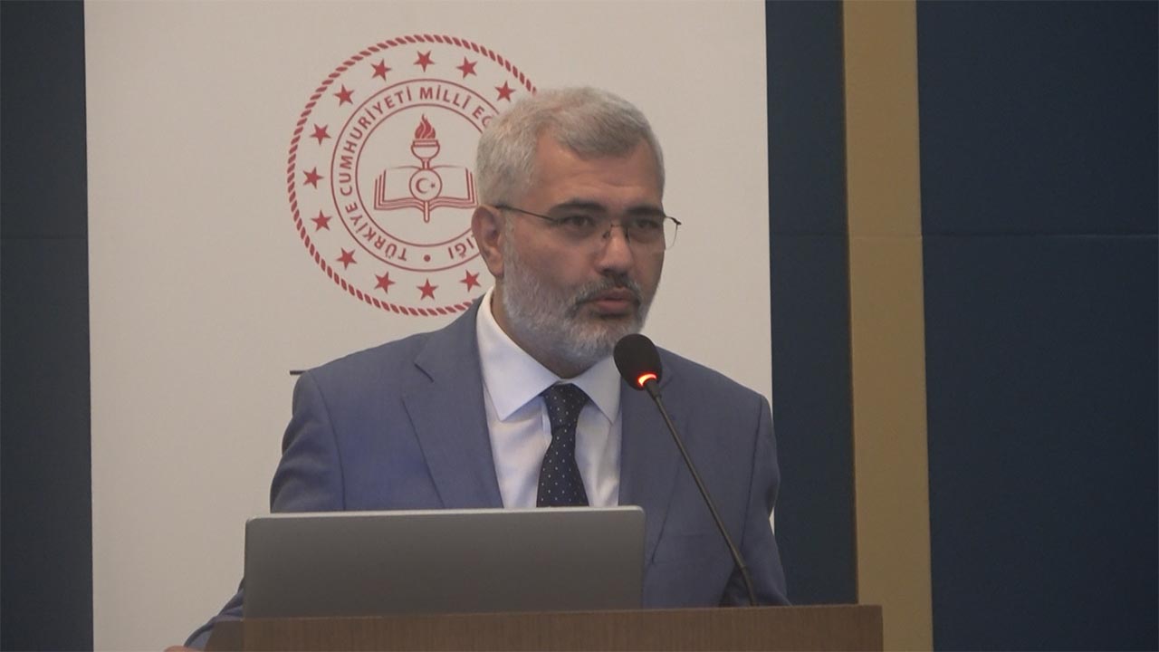 Yalova Milli Egitim Mudur Kitap Okuma Yarisma Odul (2)