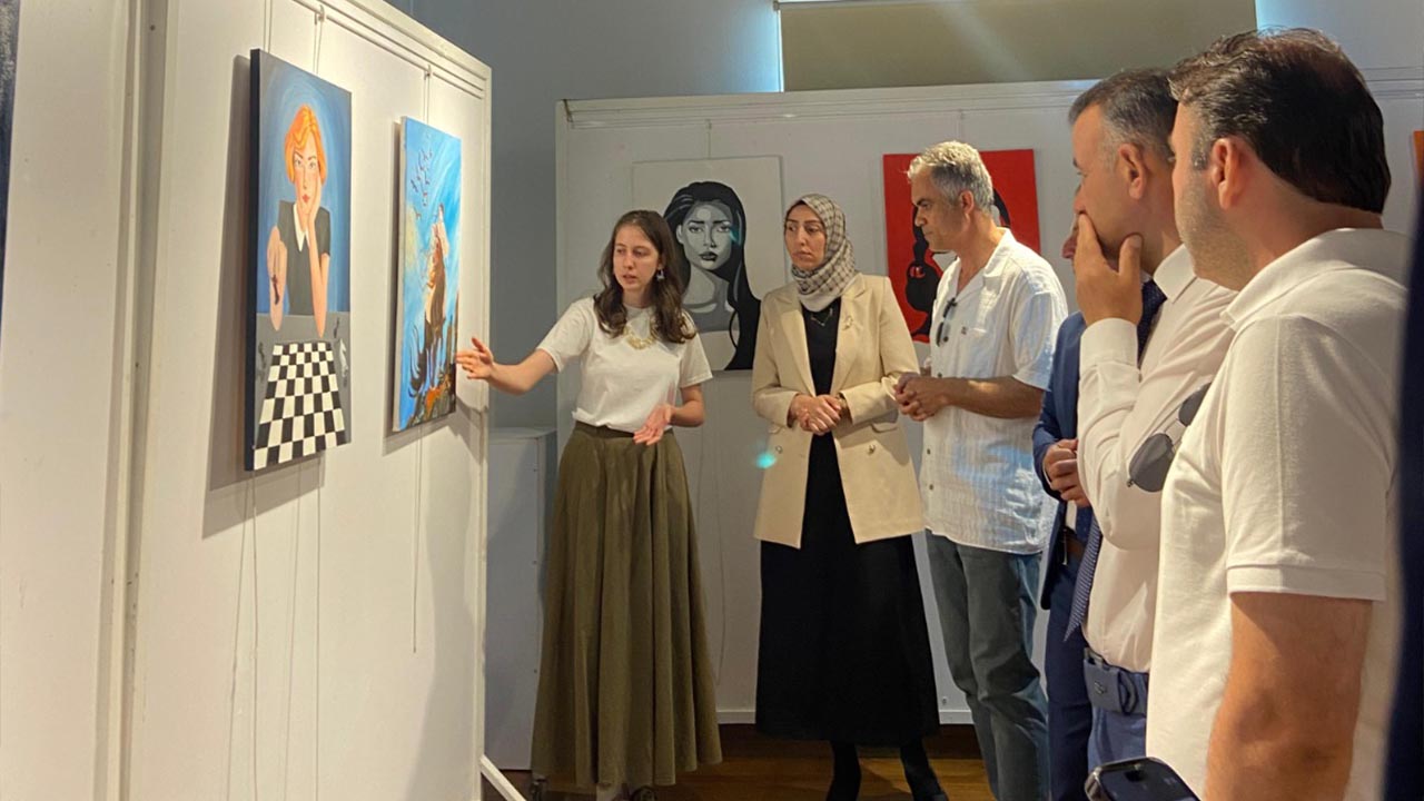 Yalova Nene Hatun Mesleki Teknik Anadolu Lise Grafik Fotograf Sergi Muze (1)