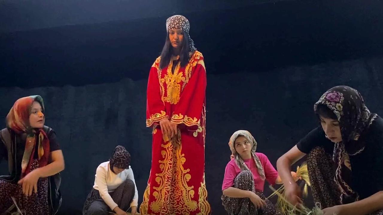 Yalova Nene Hatun Mtal Tiyatro