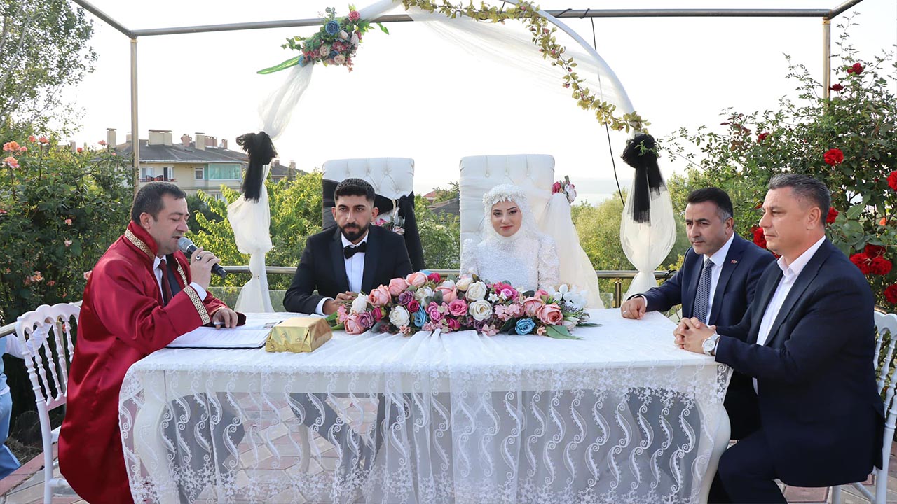 Yalova Subasi Baskan Nikah Kiydi (1)