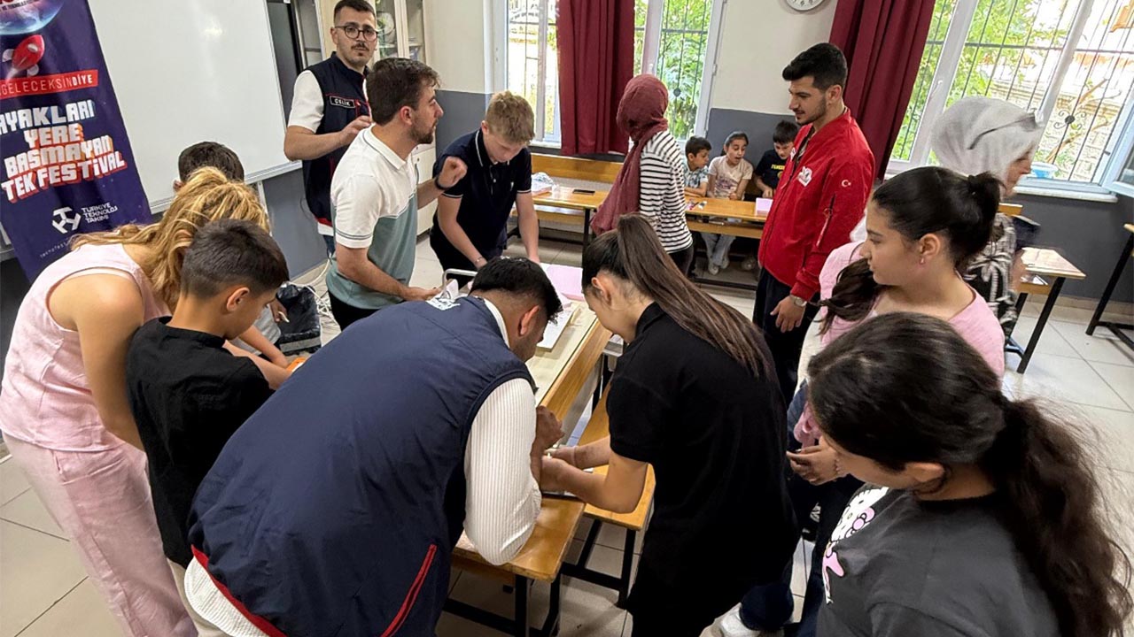 Yalova T3 Vakfi Armutu Okul Ziyaret (2)