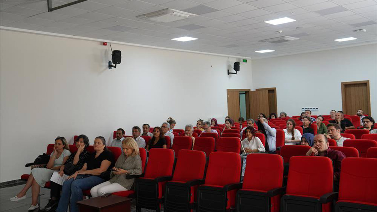 Yalova Universitesi Kalite Akreditasyon Programi Duzenlendi (2)