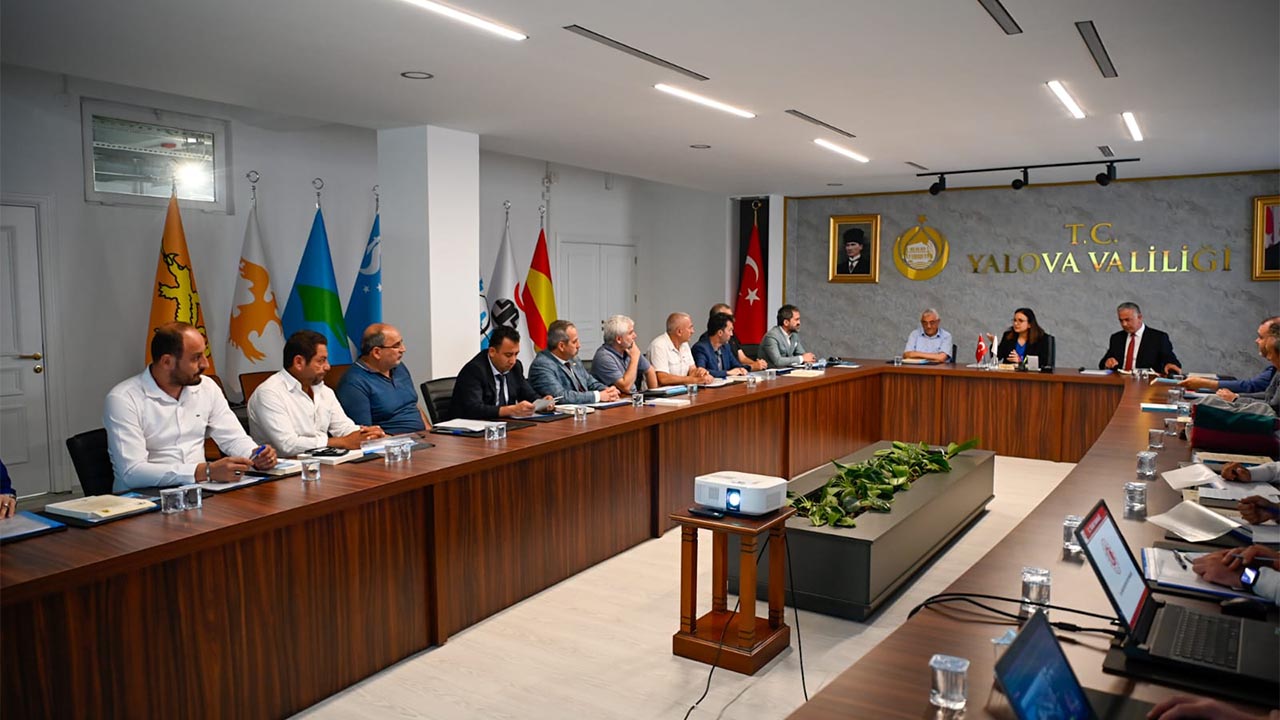 Yalova Vali Ticaret Il Mudurluk Esnaf Toplanti (1)