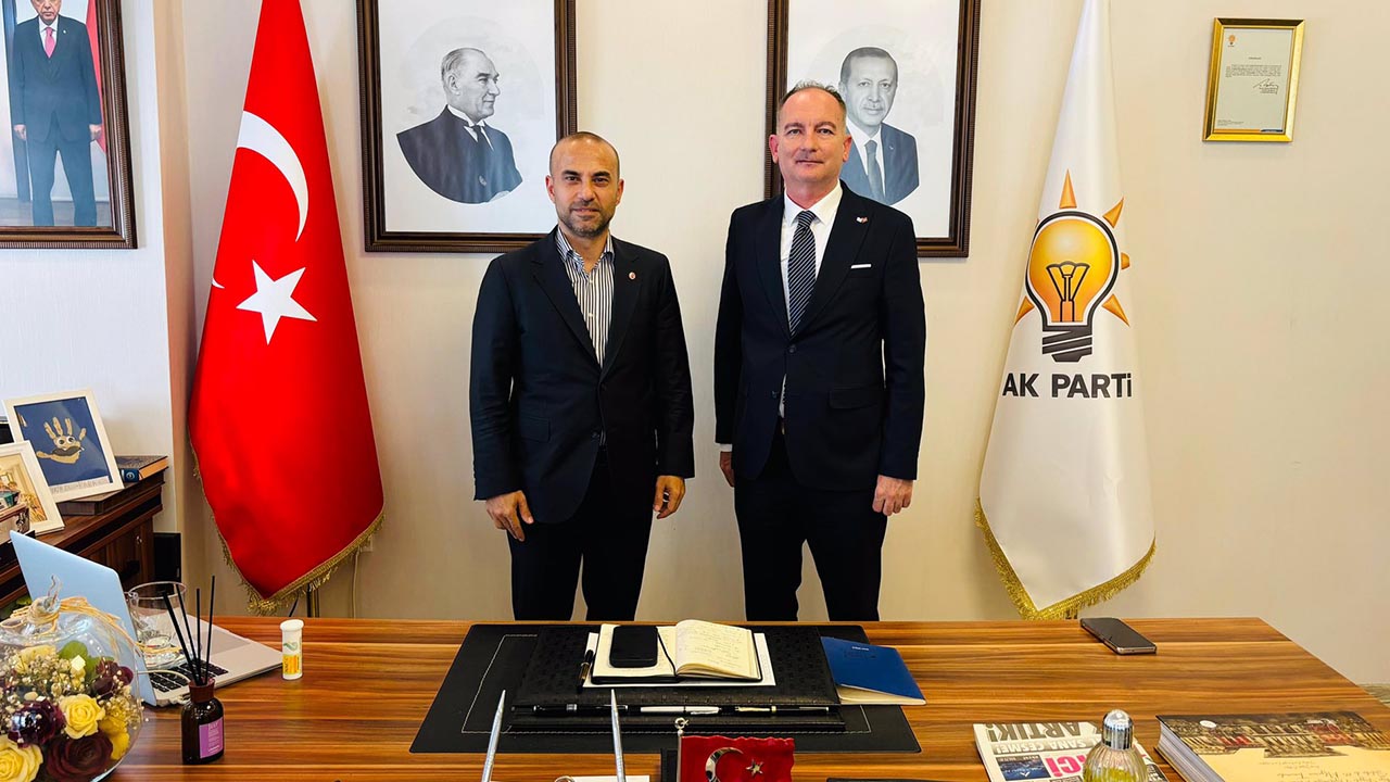 Yalova Yesilay Yalova Sube Baskan Ak Parti Il Ziyaret Gorusme (1)