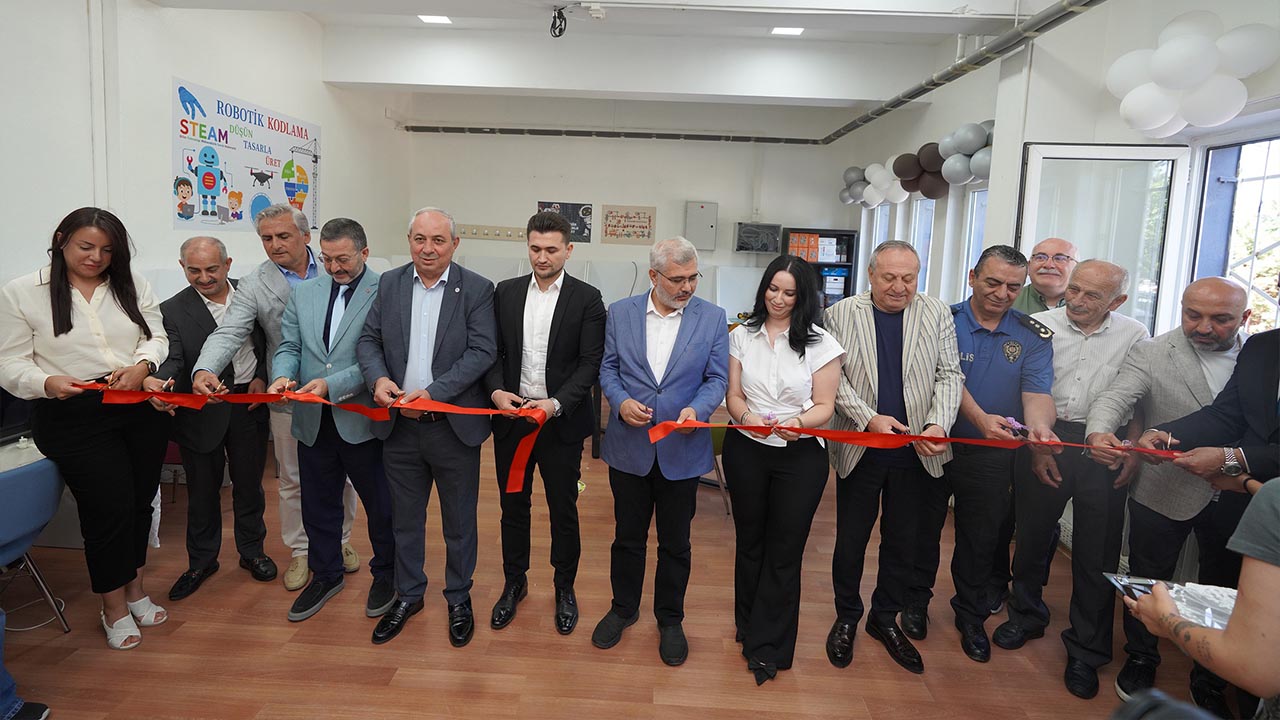 Yalova Ytso Altinova Ilce Milli Egitim Mudurlugu Robotik Kodlama Atolyesi (2)