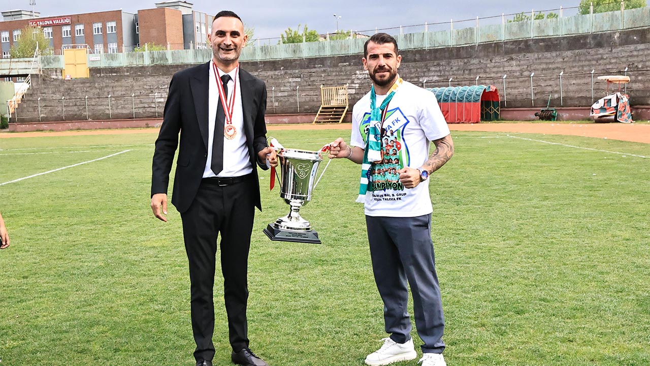 Yeşil Yalova Fk’da Beklenmedik Veda (3)