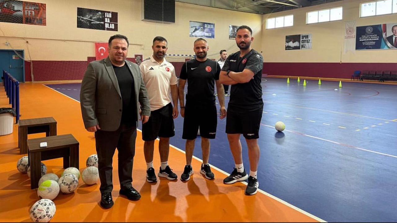 Yalova Murat Simsek Futsal Milli Takim Sampiyona Dunya (3)
