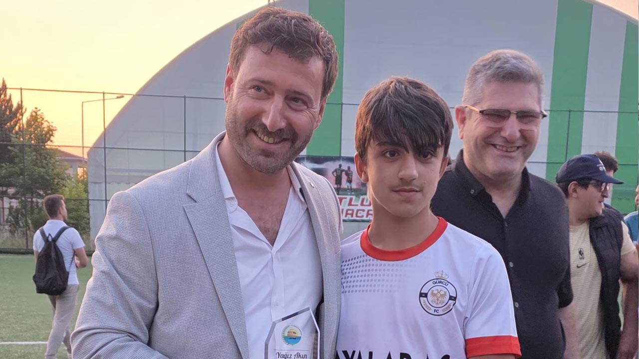 Yalova Sampiyon Gurcu Fc (2)