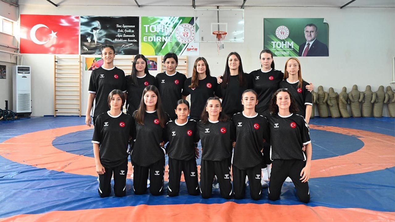 Yalova U15 Kadin Gures Milli Takim Avrupa Sampiyona (1)