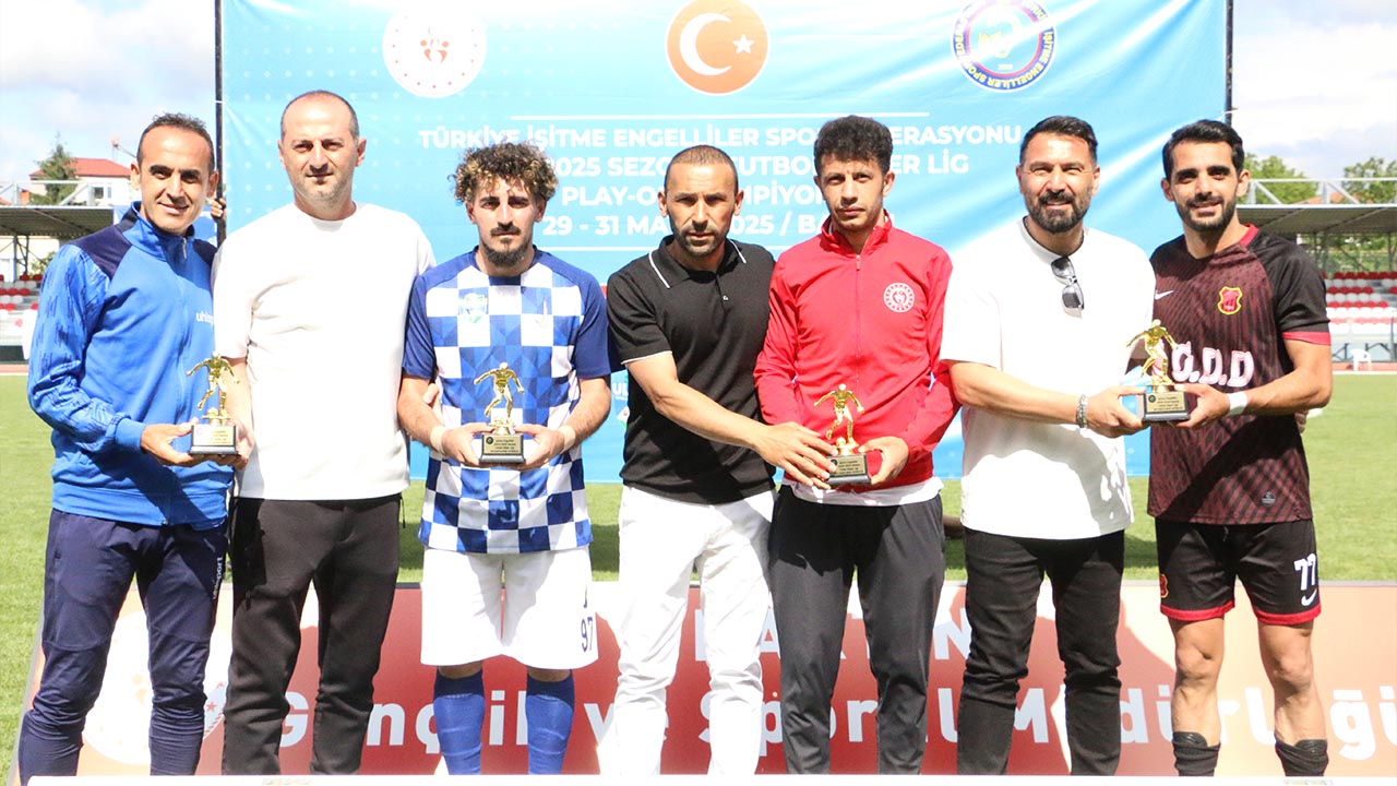 Yalova Zubeyir Nalbant Super Lig Sampiyon (3)
