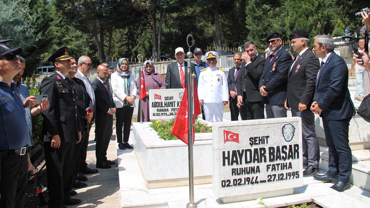Yalova Millet Direnis Yil 15 Temmuz Sehit Darbe Toren (5)