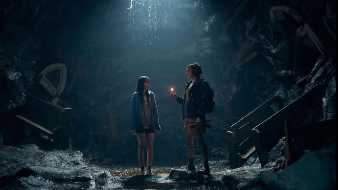 Yalova Ozdilek Sinema Yeni Hafta Program Ciplak Silah Birlikte 9 Film (3)