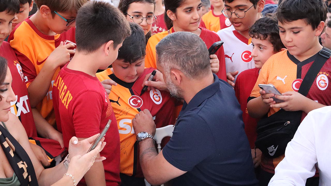 Yalova Umit Karan Galatasaray Ziyaret Futbol Takim Eglence Etkinlik (8)