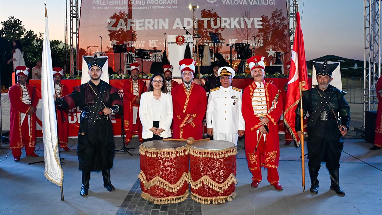 Yalova 15 Temmuz Sehit Etkinlik Toren (1)