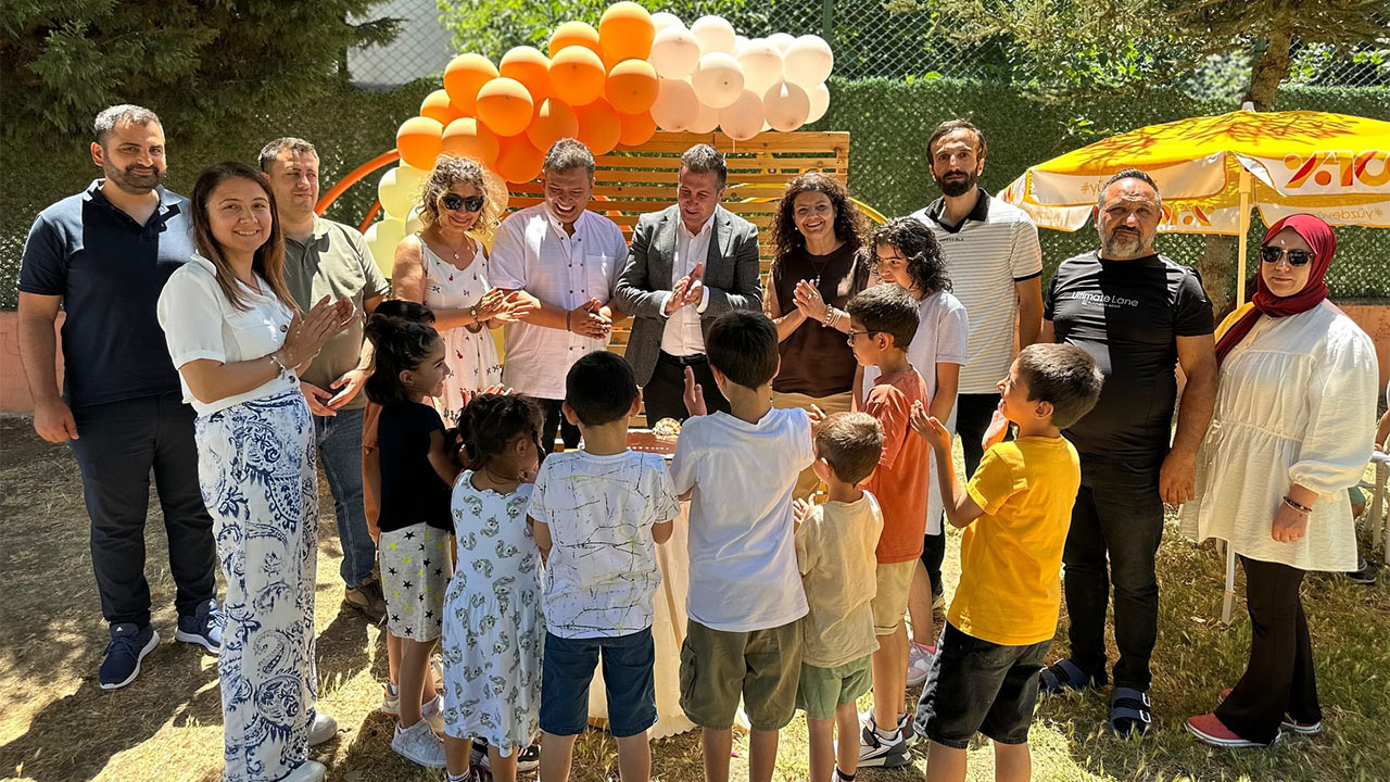 Yalova Aile Sosyal Hizmetler Anadolu Kalkinma Vakfi Cocuk Karne Hediye (5)