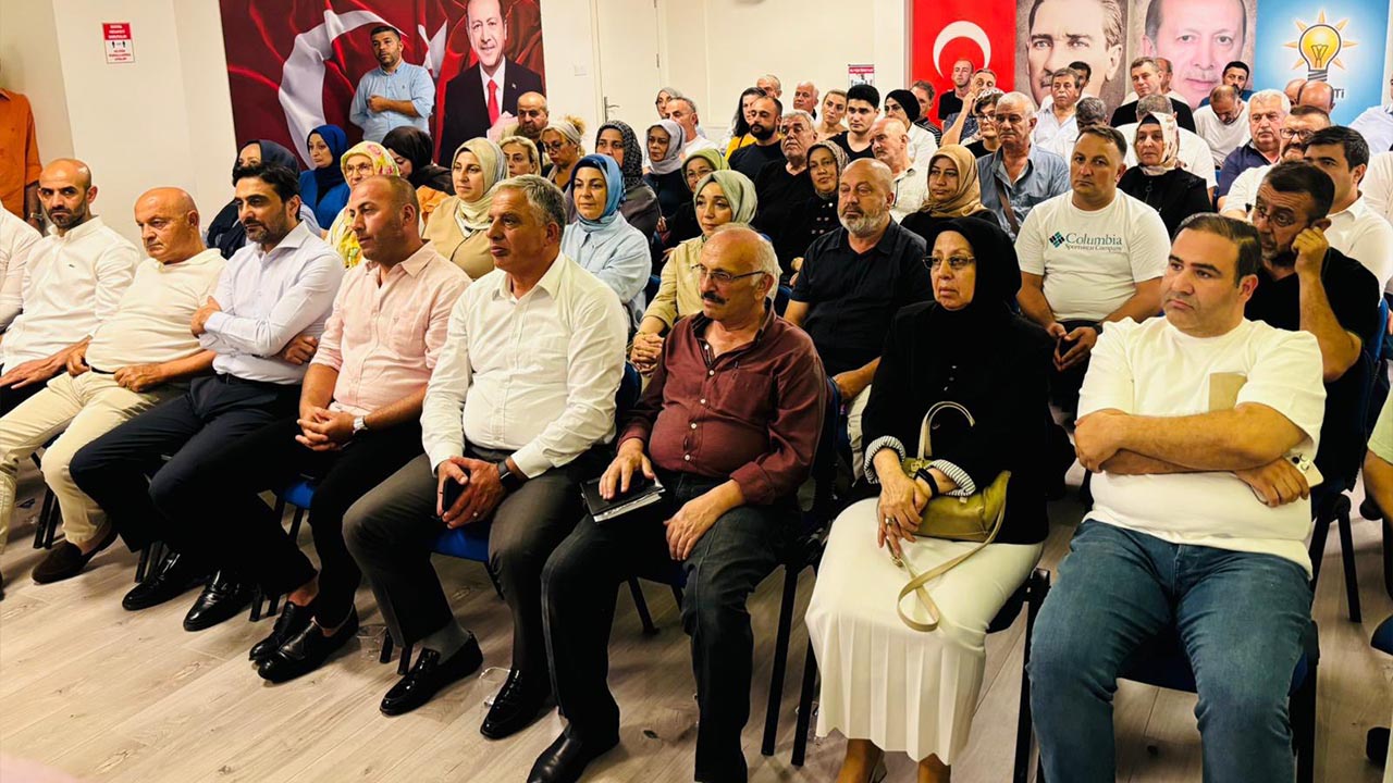 Yalova Ak Parti Il Danisma Meclis Toplanti Baskan Vekil Kadin Genclik Kollari (4)