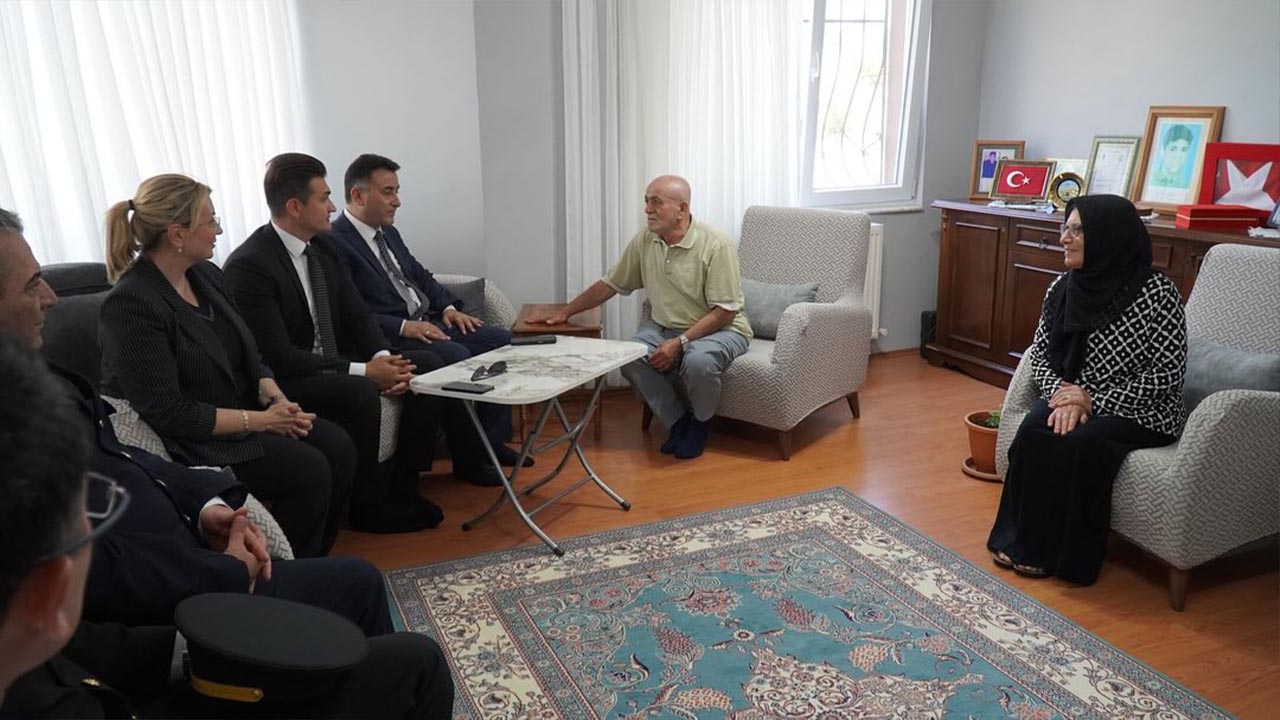 Yalova Altinova Yasemin Fazlaca Sehit Gazi Aile Ziyaret (7)