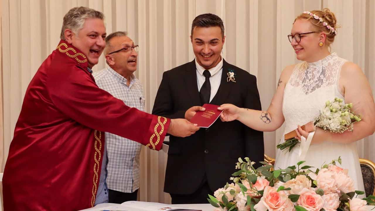 Yalova Baskan Gurel Coroline Doguhan Nikah Kiydi (2)