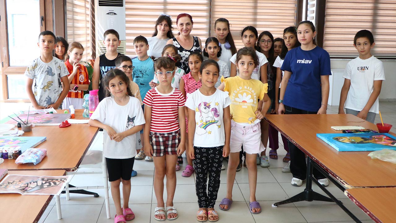 Yalova Ciftlikkoy Belediye Kultur Isleri Resim Kurs Sergi (1)