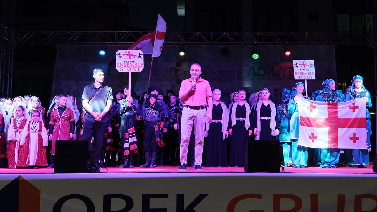 Yalova Ciftlikkoy Kafkas Festival Dans (2)