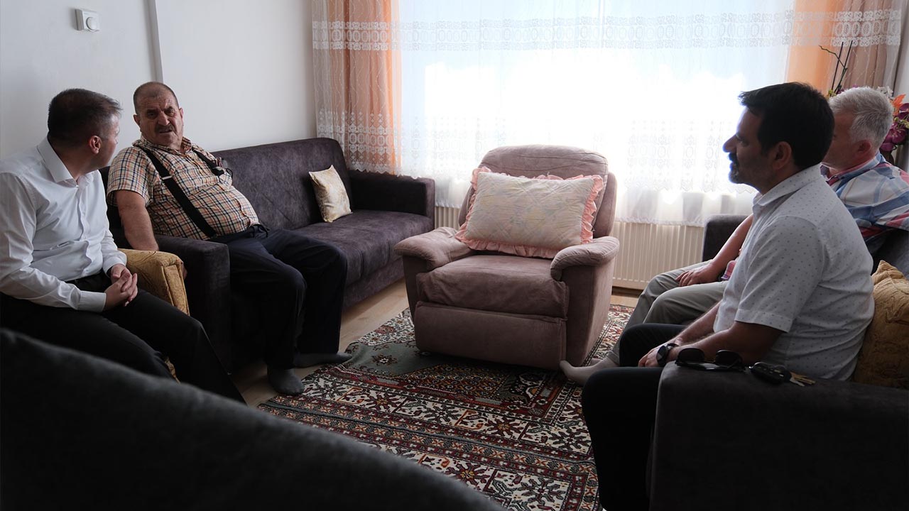 Yalova Ciftlikkoy Sehit Bacerettin Ozgur Ailesi Ziyaret (2)
