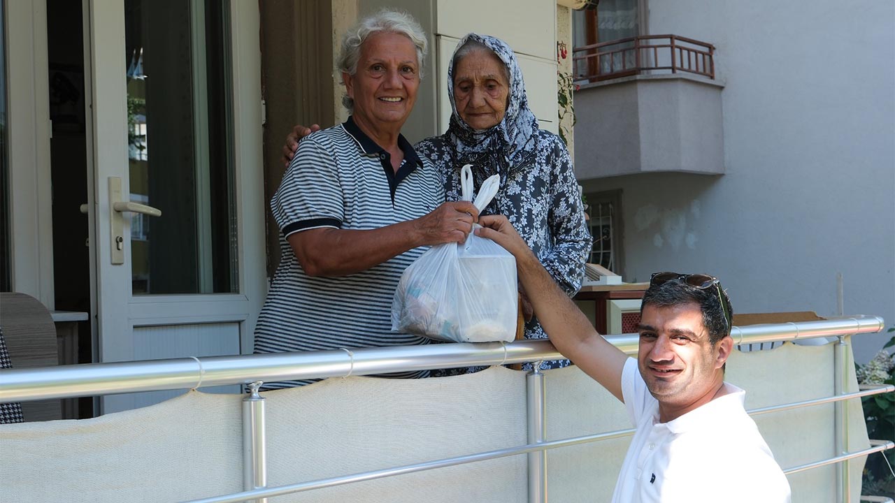 Yalova Ciftlikkoy Yemek Dagitti (1)