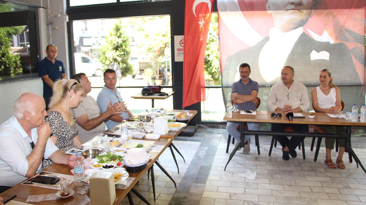 Yalova Cinarcik Belediye Baskan Yerel Basin Toplanti Altin Cinar Festival Aciklamalar (4)