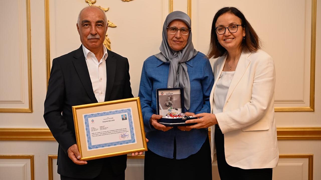 Yalova Il Ozel Idare Genel Sekreter Yardimci Emeklilik Veda Toren (3)