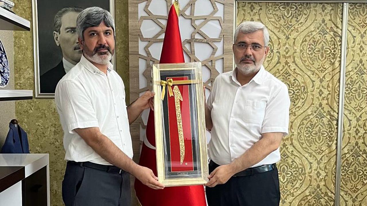 Yalova Omer Cam Anadolu Imam Hatip Lisesi Il Milli Egitim Mudru Ziyaret (3)