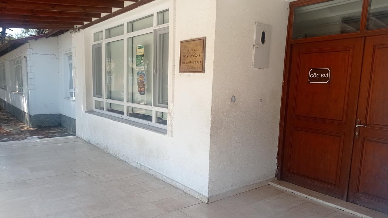 Yalova Subasi Sozlu Tarih Calisma Grubu Goc Evi Temizlik Calisma (1)