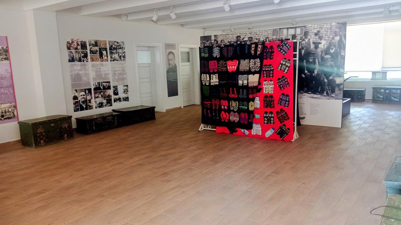 Yalova Subasi Sozlu Tarih Calisma Grubu Goc Evi Temizlik Calisma (2)