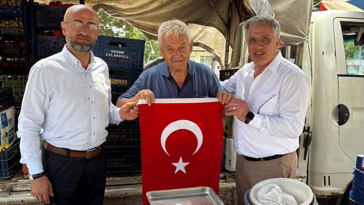 Yalova Termal Bayrak Dagitti Terorle Musadele (1)