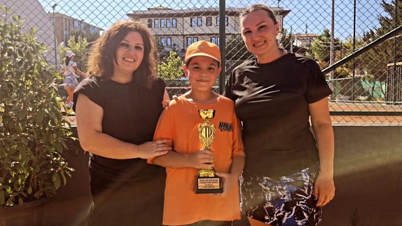 Yalova Ulusal Tenis Turnuva Ev Sahip (3)