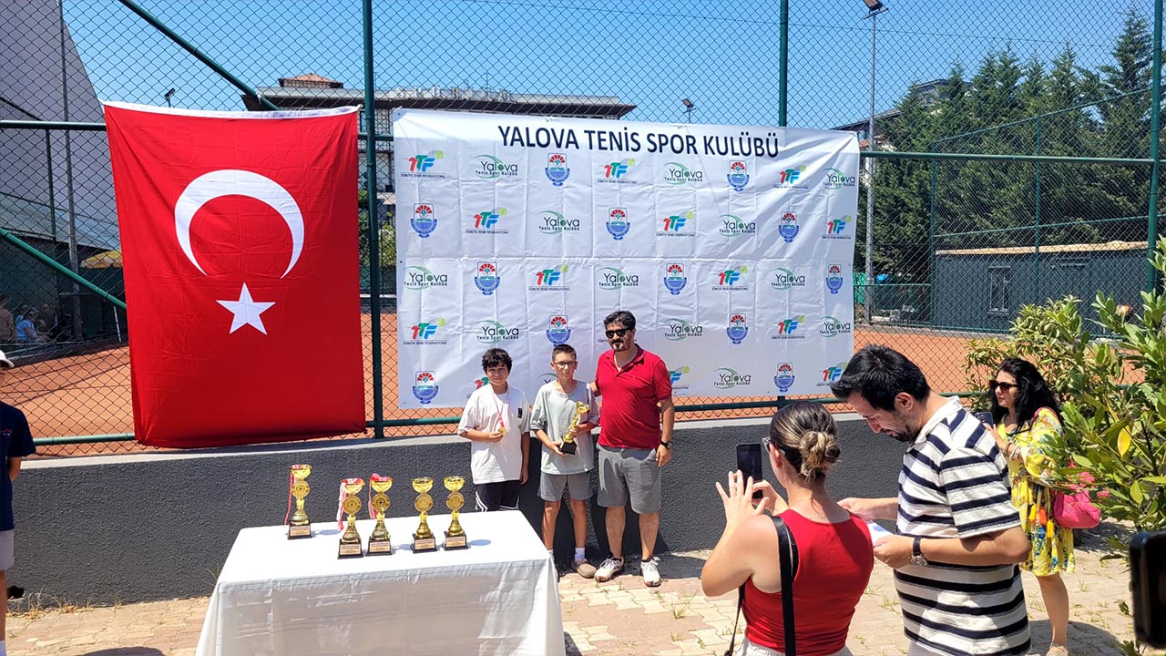 Yalova Ulusal Tenis Turnuva Ev Sahip (5)