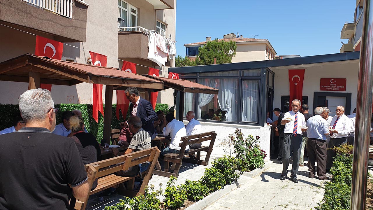Yalova Zafer Parti Gaziler Dernek Program Katildi (1)