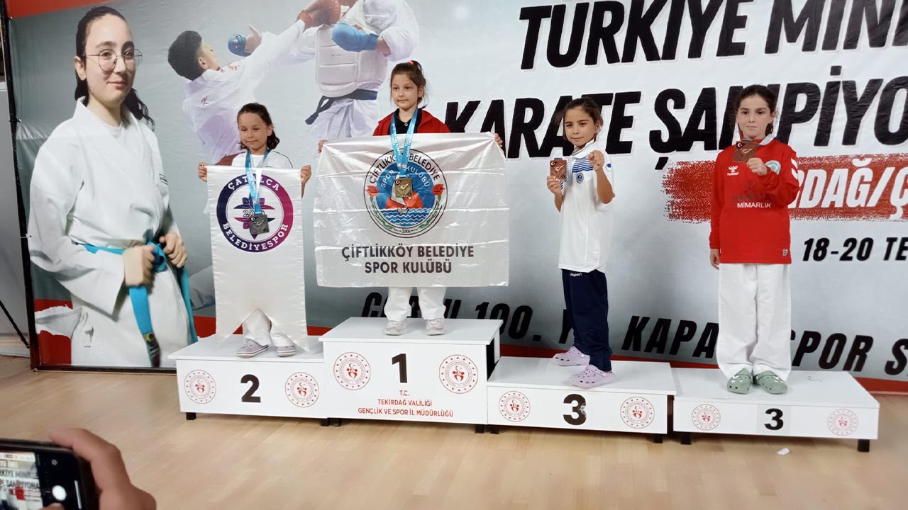 Yalova Ciftlikkoy Belediyespor Sampiyona Minik Turkiye (4)
