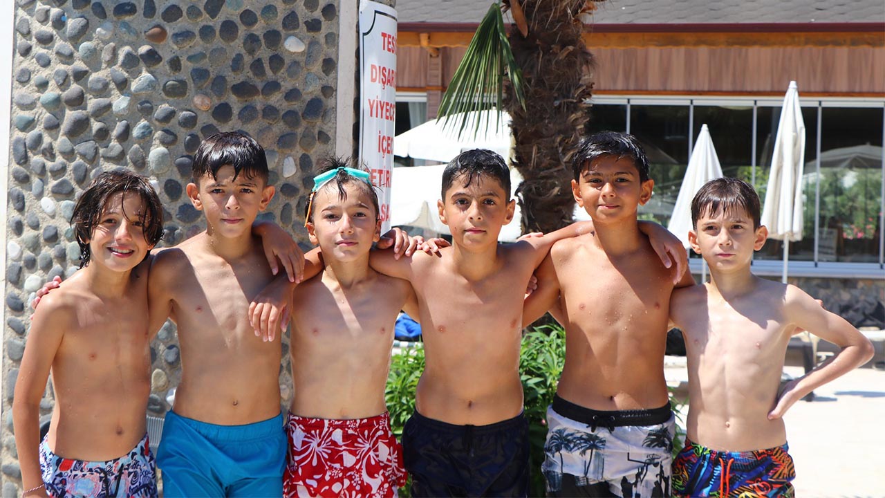 Yalova Ciftlikkoy Havuz Aqua Park Aquapark Adil Yele (1)
