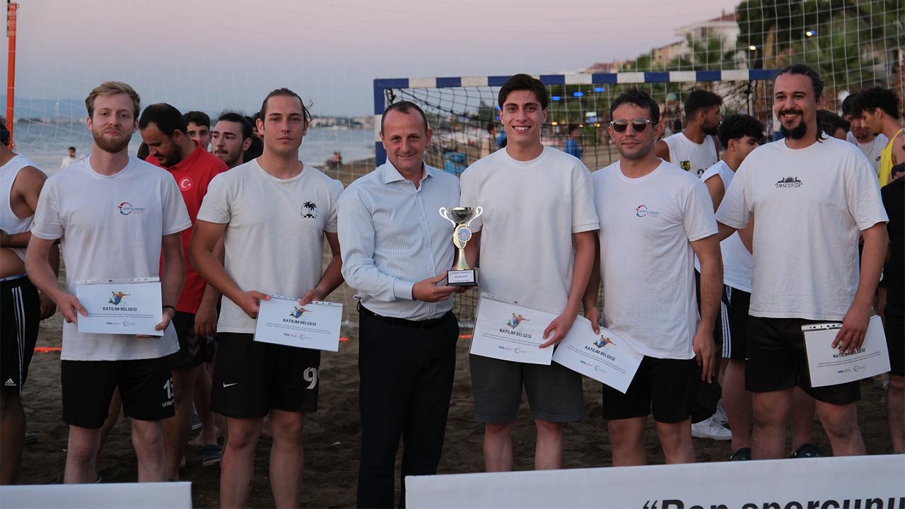 Yalova Ciftlikkoy Plaj Hentbol Turnuva Final (1)