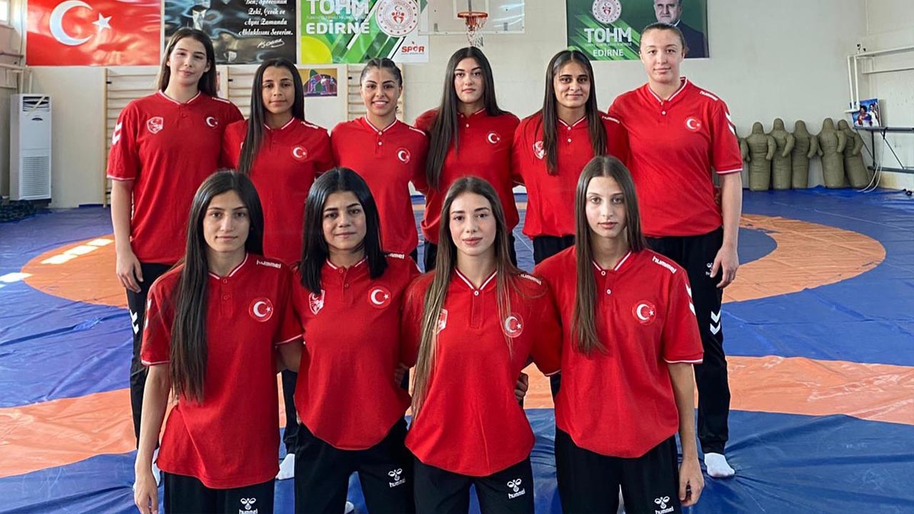 Yalova Kiymet Rumeysa Tezcan Atina Madalya Sampiyona Gures (2)