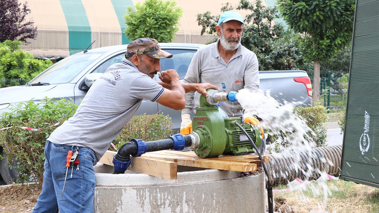 Çiftlikköy’de Peyzaj Alanlarına Otomatik Sulama Desteği (3)
