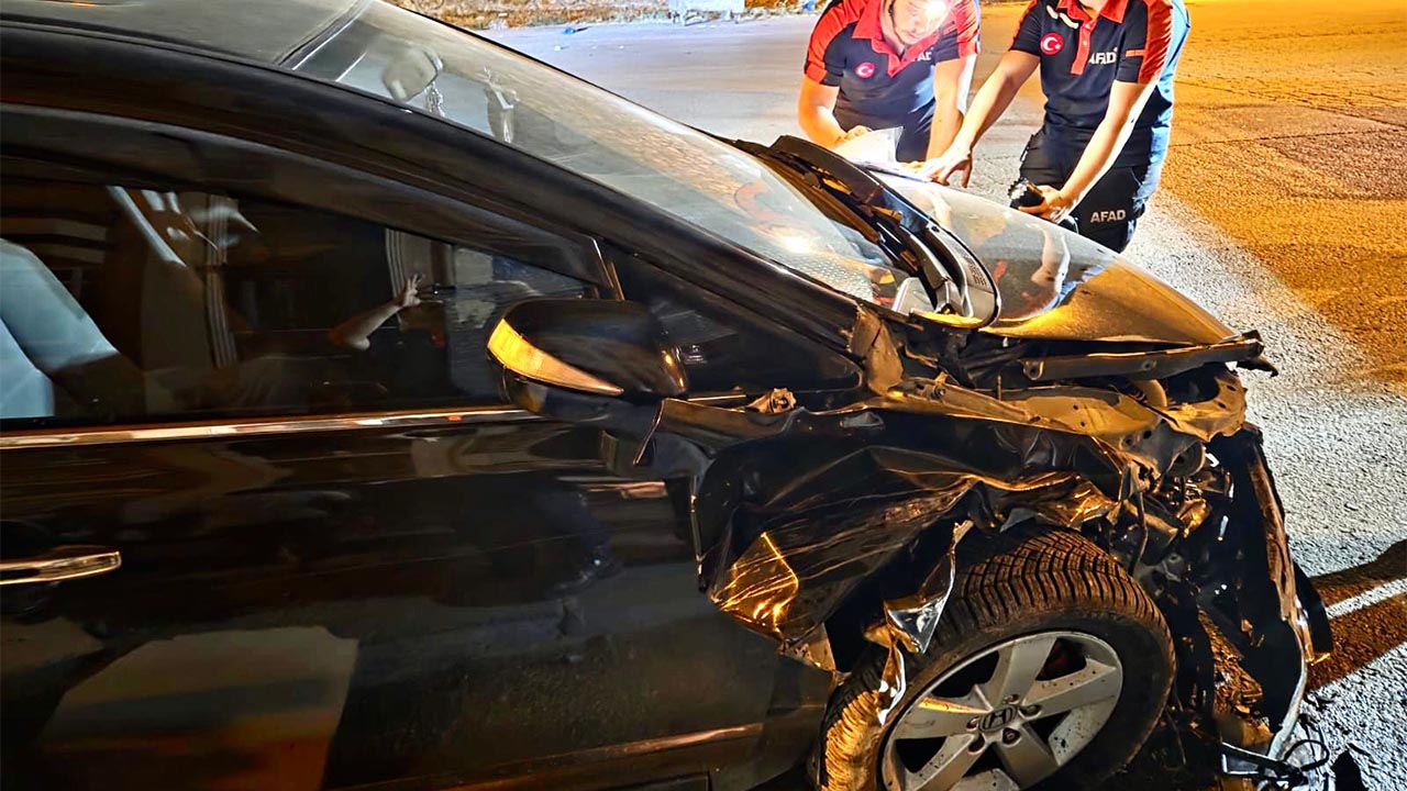 Çınarcık Harmanlar’da Trafik Kazası (4)