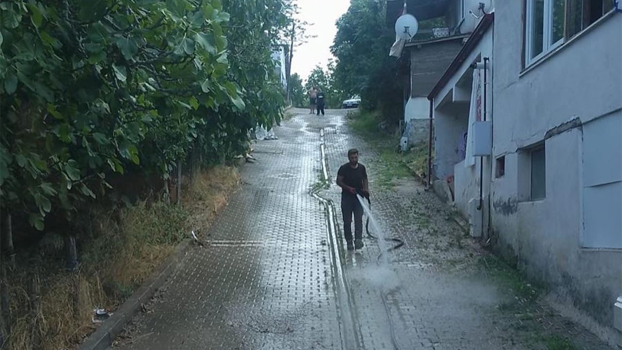 Çınarcık’ta Temizlik Ekipleri 724 Sahada (2)