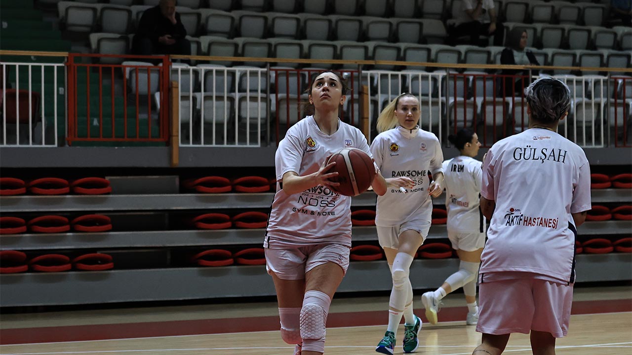 Fatma Nur İstanbul’un Yolunu Tuttu (2)