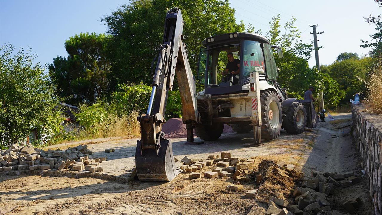 Kadıköy’de Parke Yollar Yenileniyor (4)