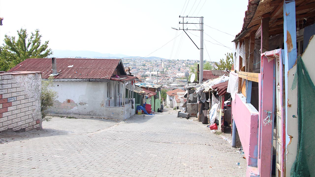 Yalova Baglarbasi Mahalle Kentsel Donusum Bakanlik Elektirik Su Kesinti Belediye Vali Karar Roman (5)