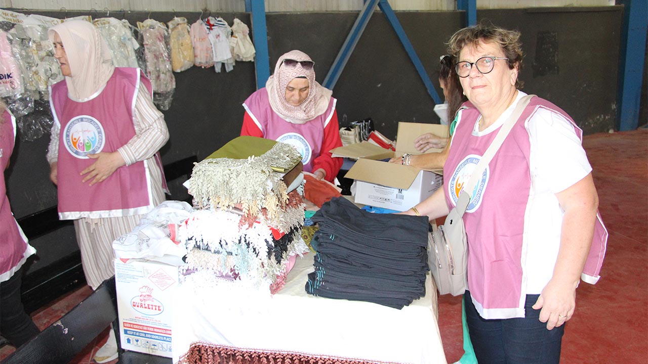 Yalova Bikamder Il Saglik Mudur Yerel Sanatcilar Koyde Jayat Var Proje Ucretsiz Kanser Tarama (1)