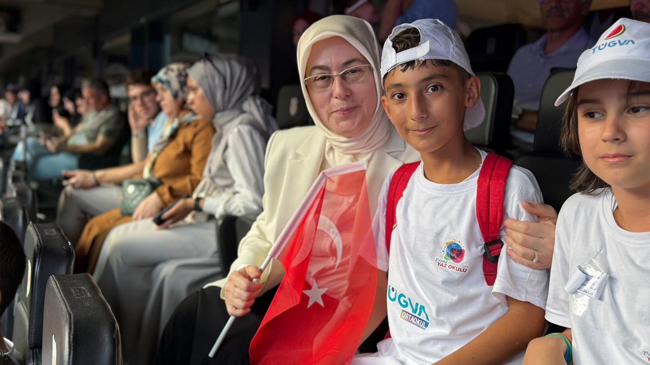 Meliha Akyol, Yaz Okulu Finali’nde Gençlerle Buluştu (2)